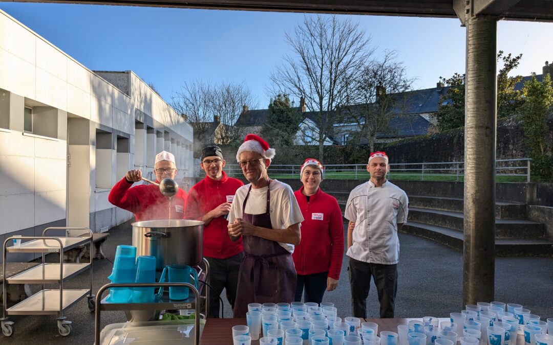 Belle initiative des agents du collège envers les élèves : chocolat chaud offert !